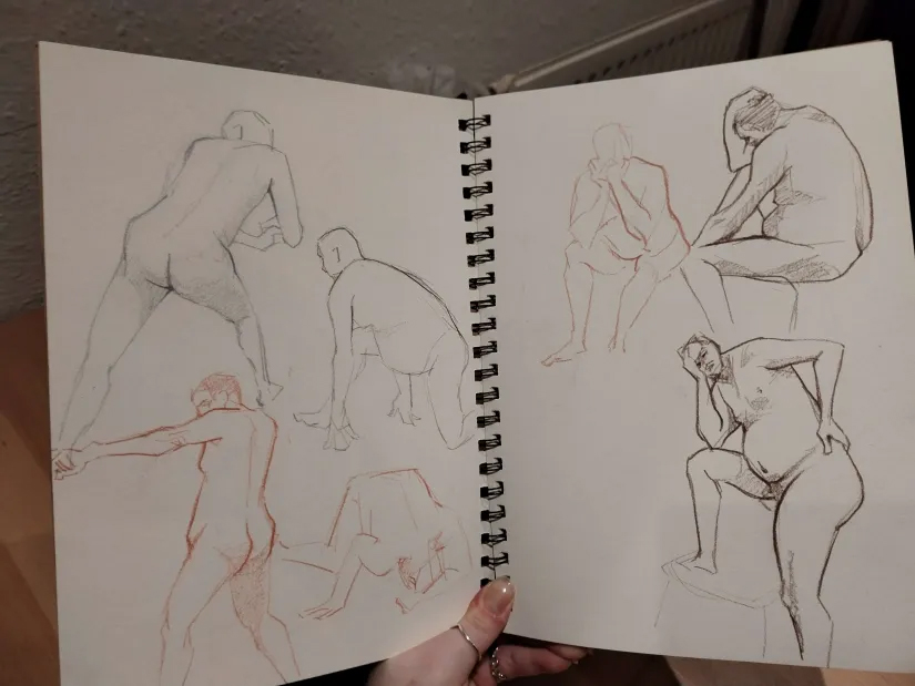 Emily Marshall life drawing