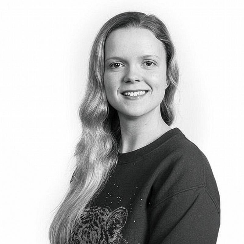 Katie Bates